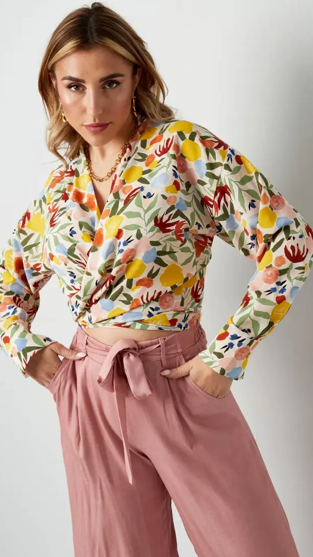 Blusa con estampado flores