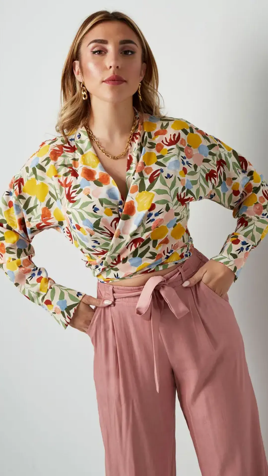 Blusa con estampado flores