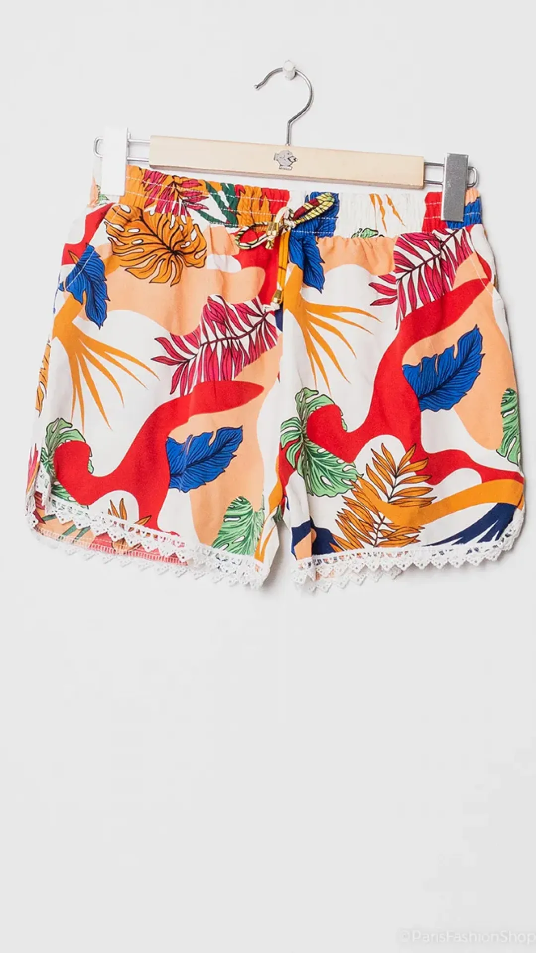 Shorts con estampado tropical