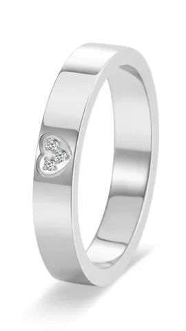 Anillo con zirconia cúbica con forma de corazón