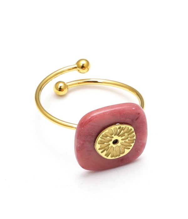 Anillo abierto dorado con detalle circulo y piedra cuadrada
