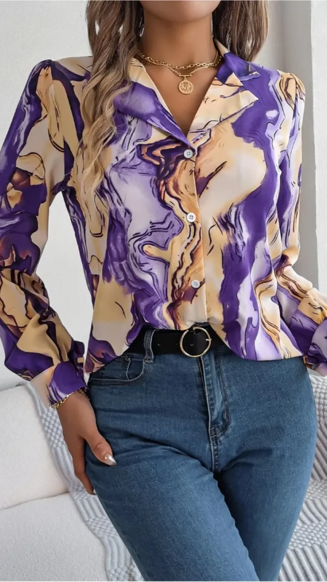 Blusa de manga larga con botones y estampado